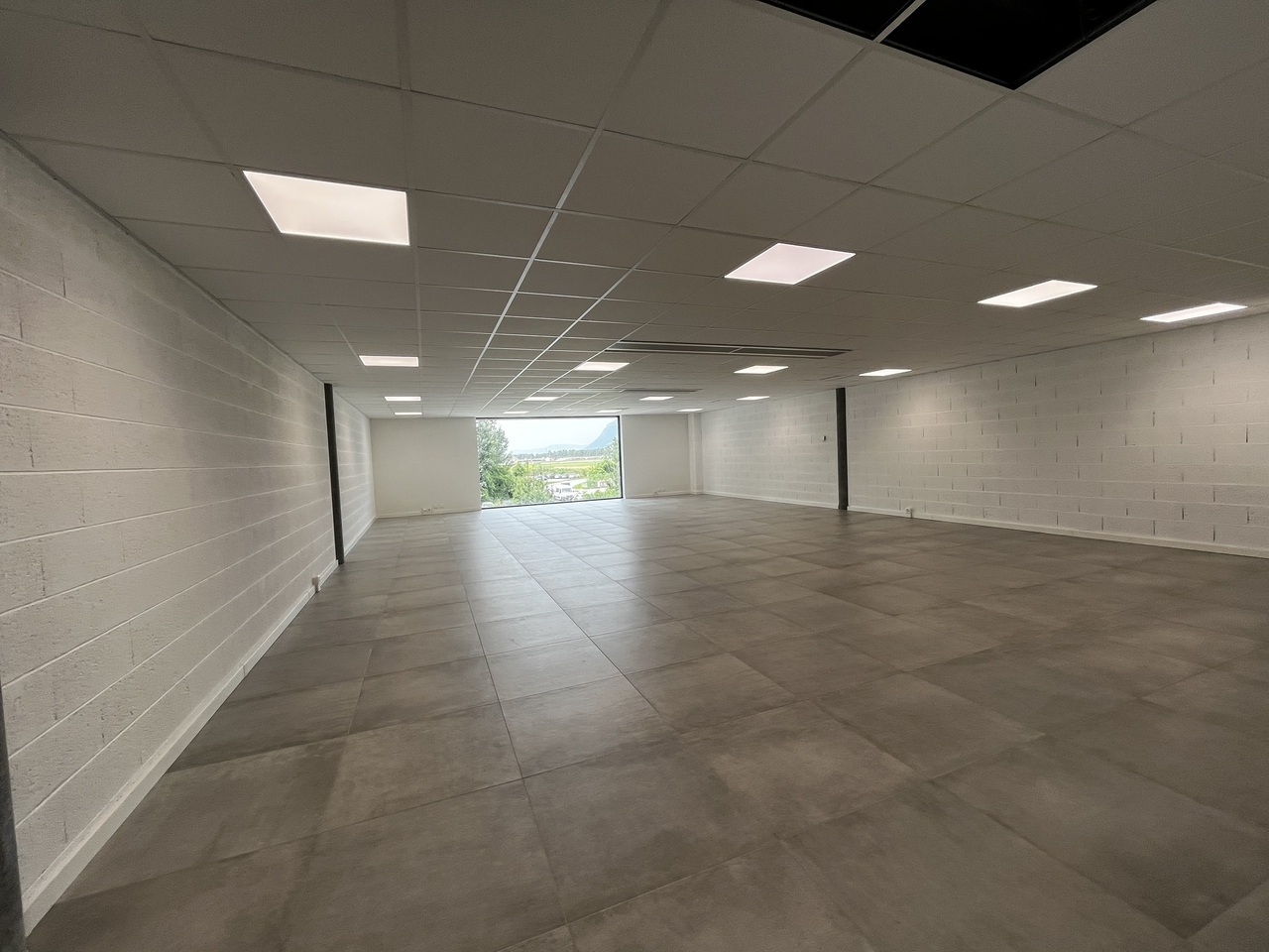 160m² office, photo 7 of 8