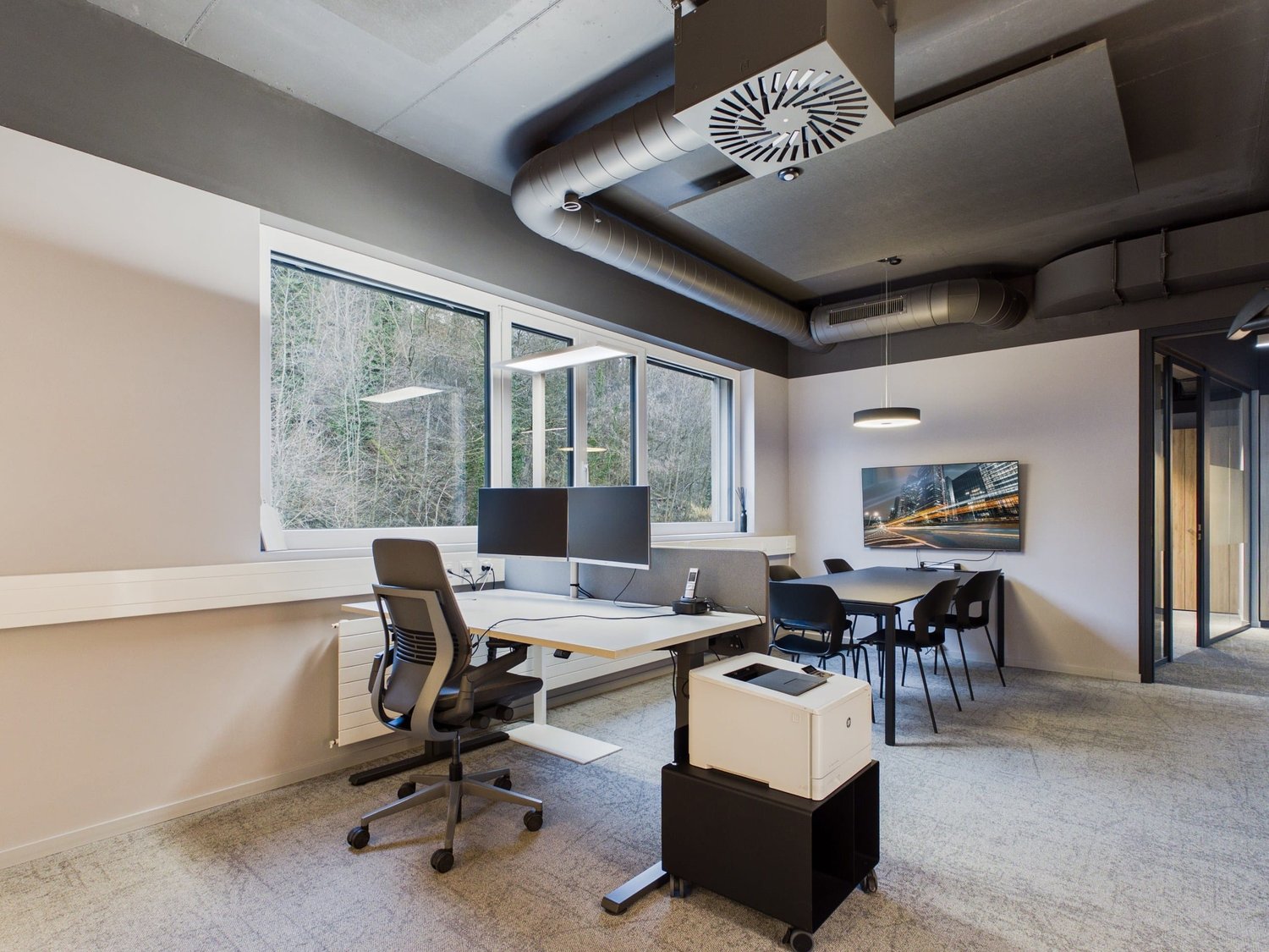 435m² office