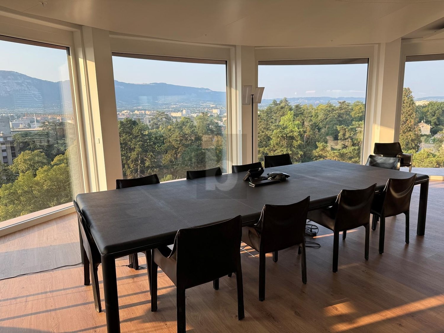 517m² Büro, Foto 3 von 4