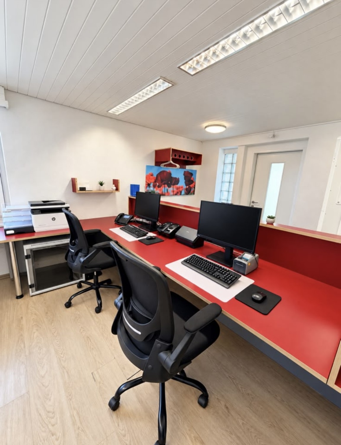 190m² commercial, Foto 2 von 10