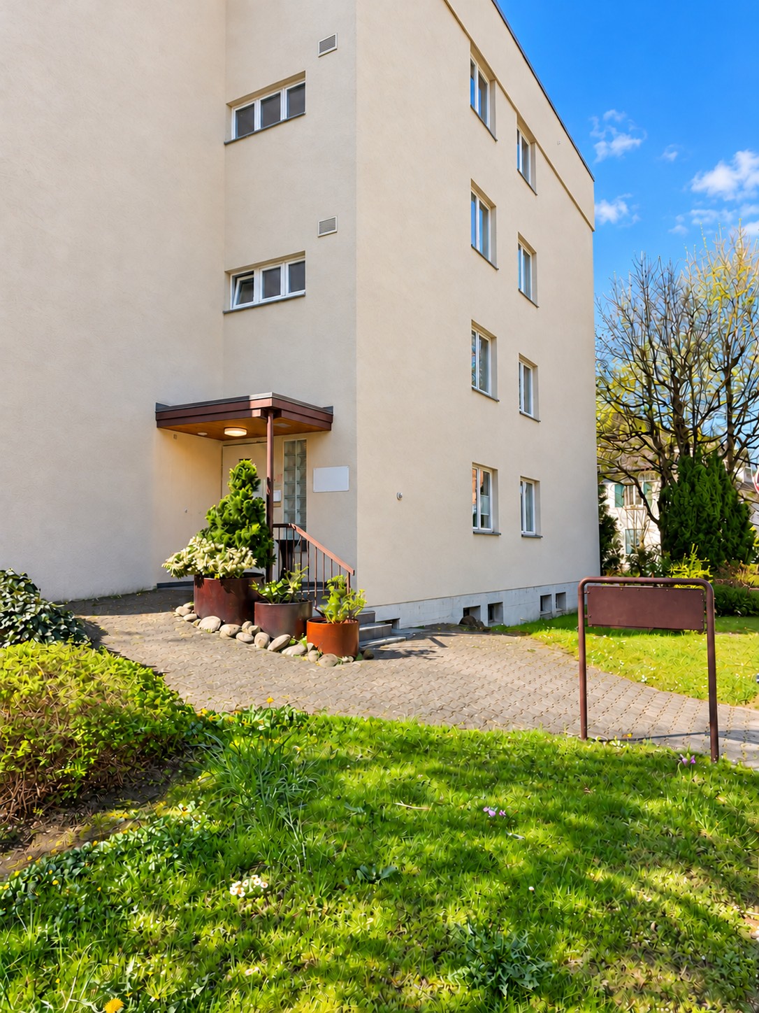 190m² commercial, Foto 1 von 10