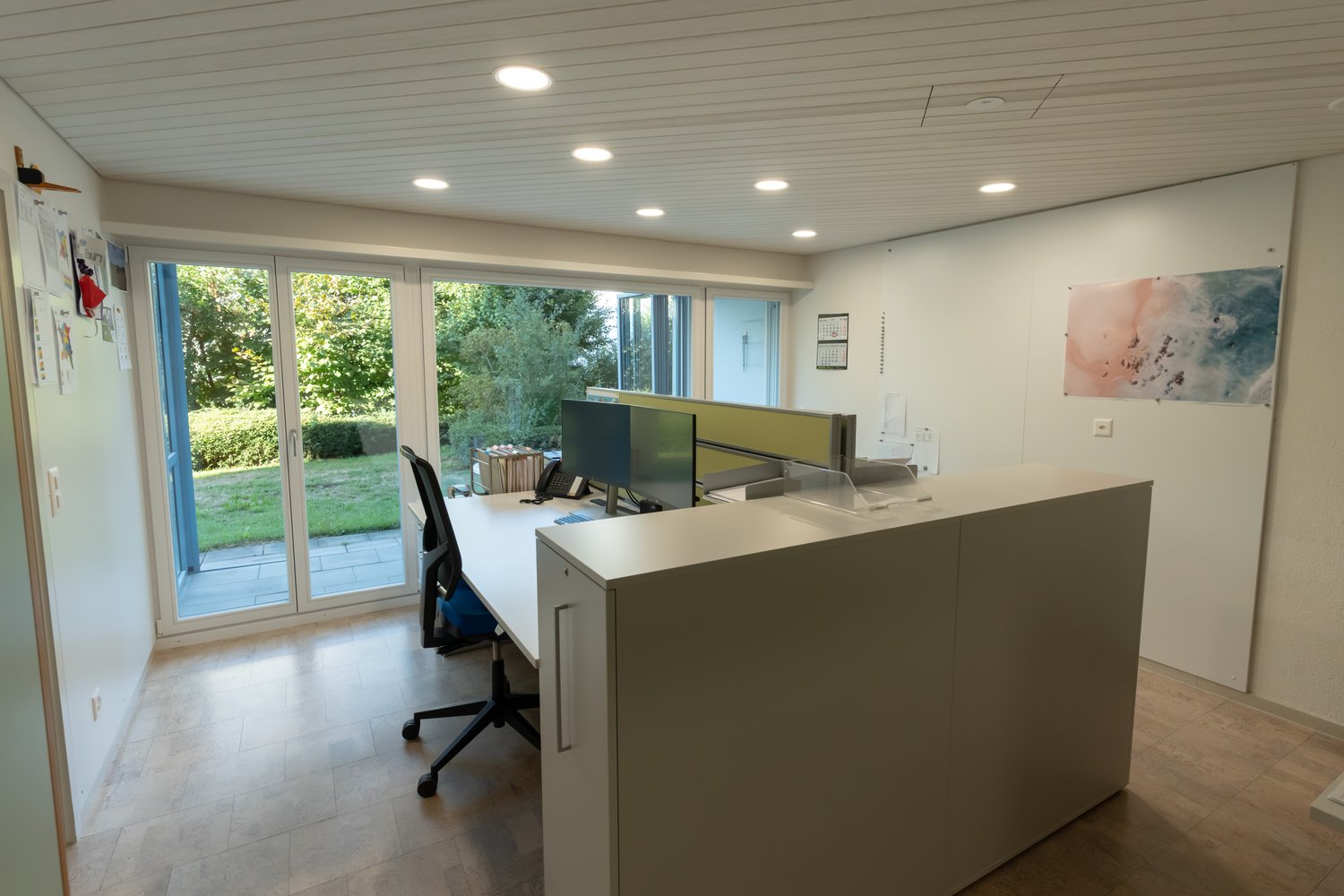 Office, Foto 1 von 10