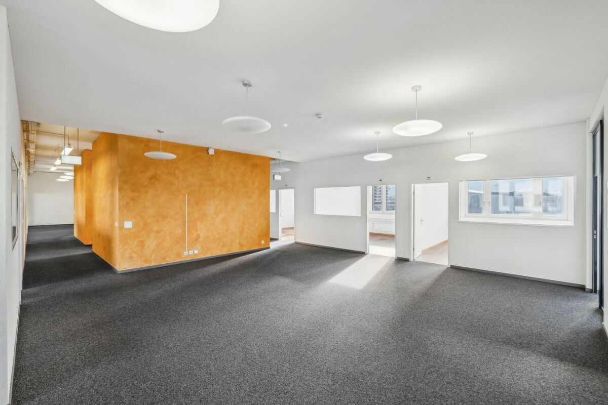 622m² commercial