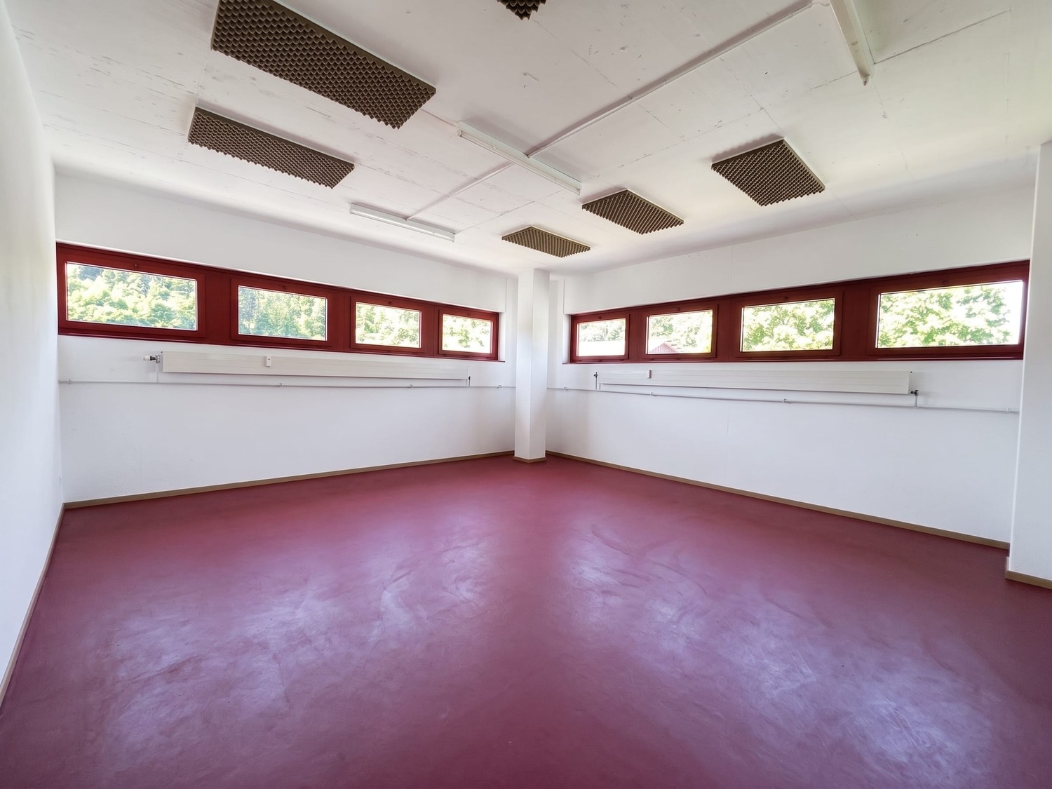 374m² commercial