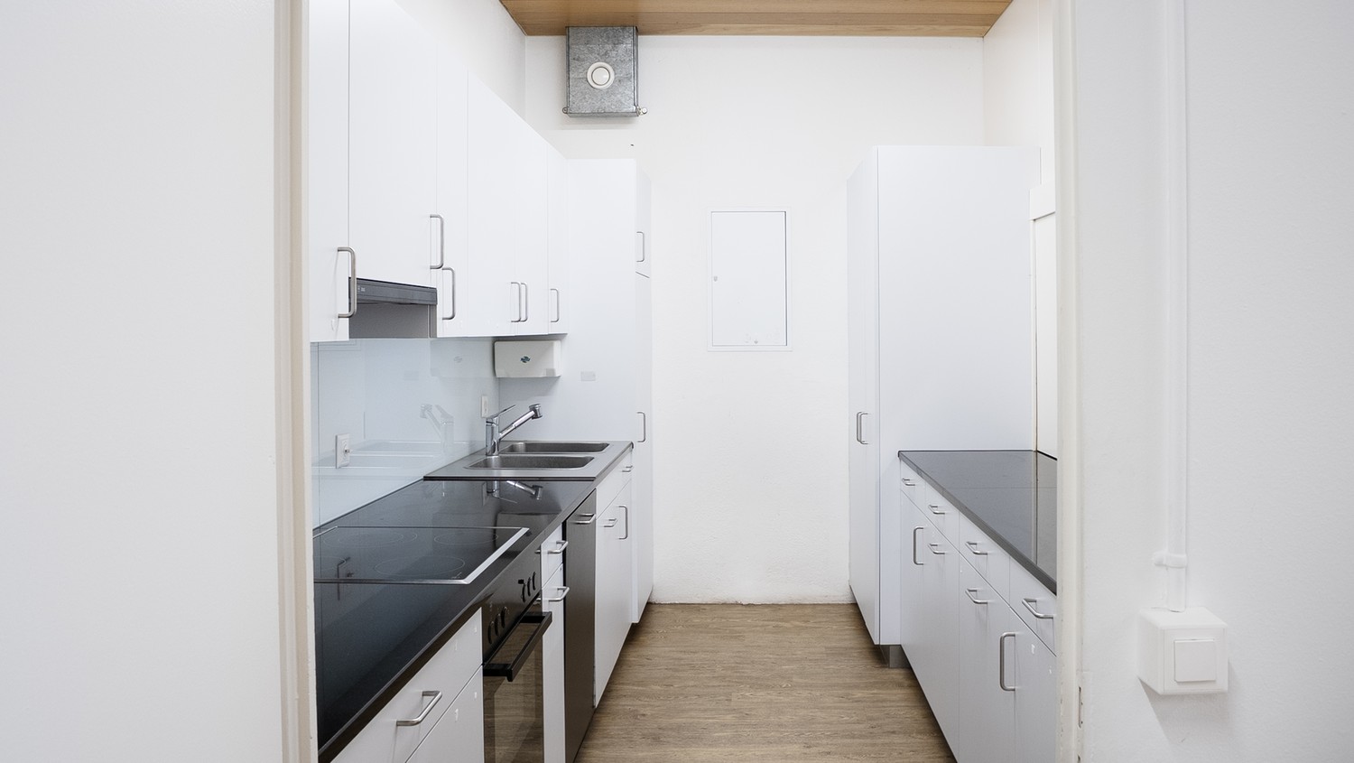 230m² office, Foto 1 von 10