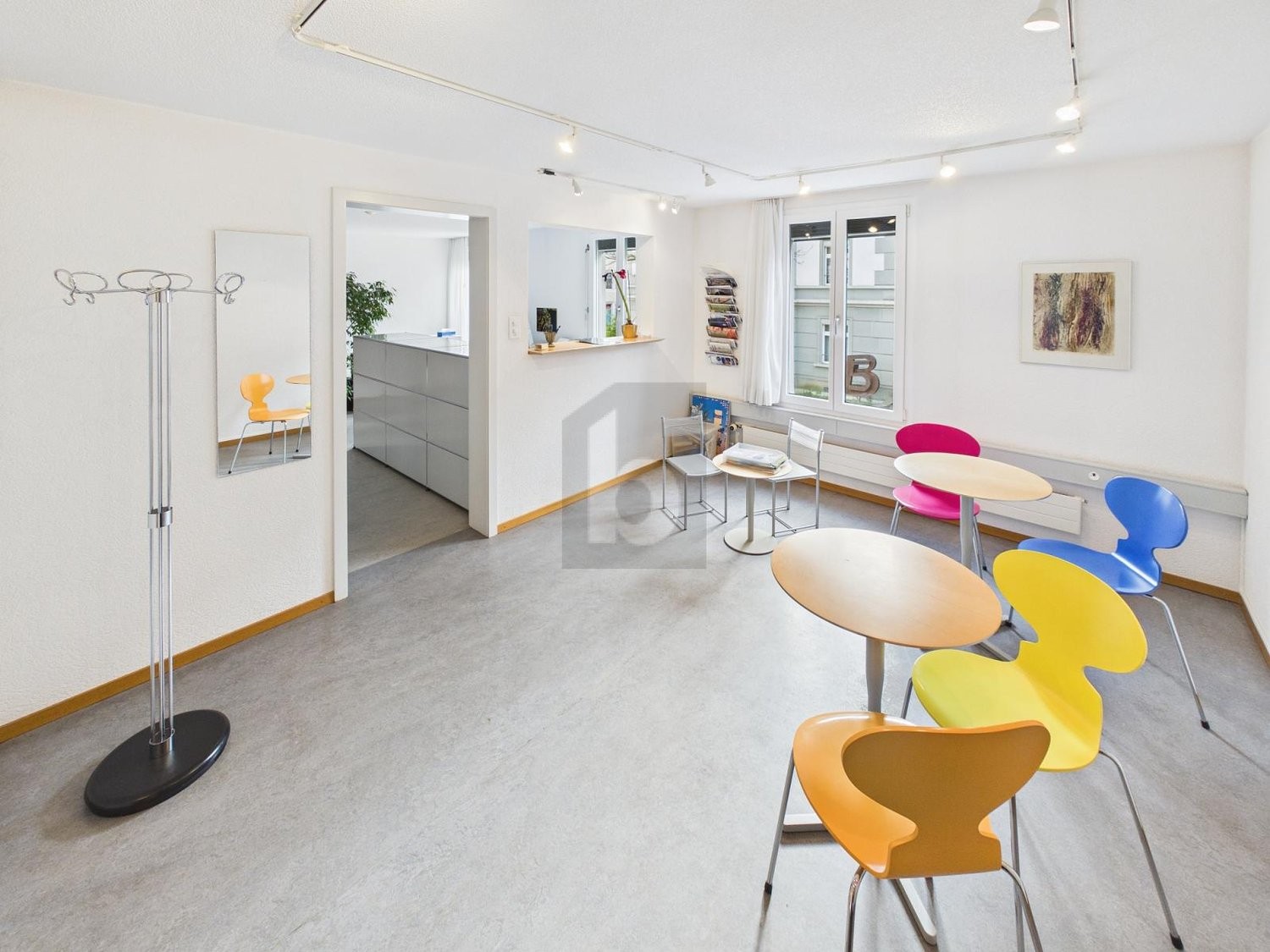Bureau de 170m², photo 2 sur 4
