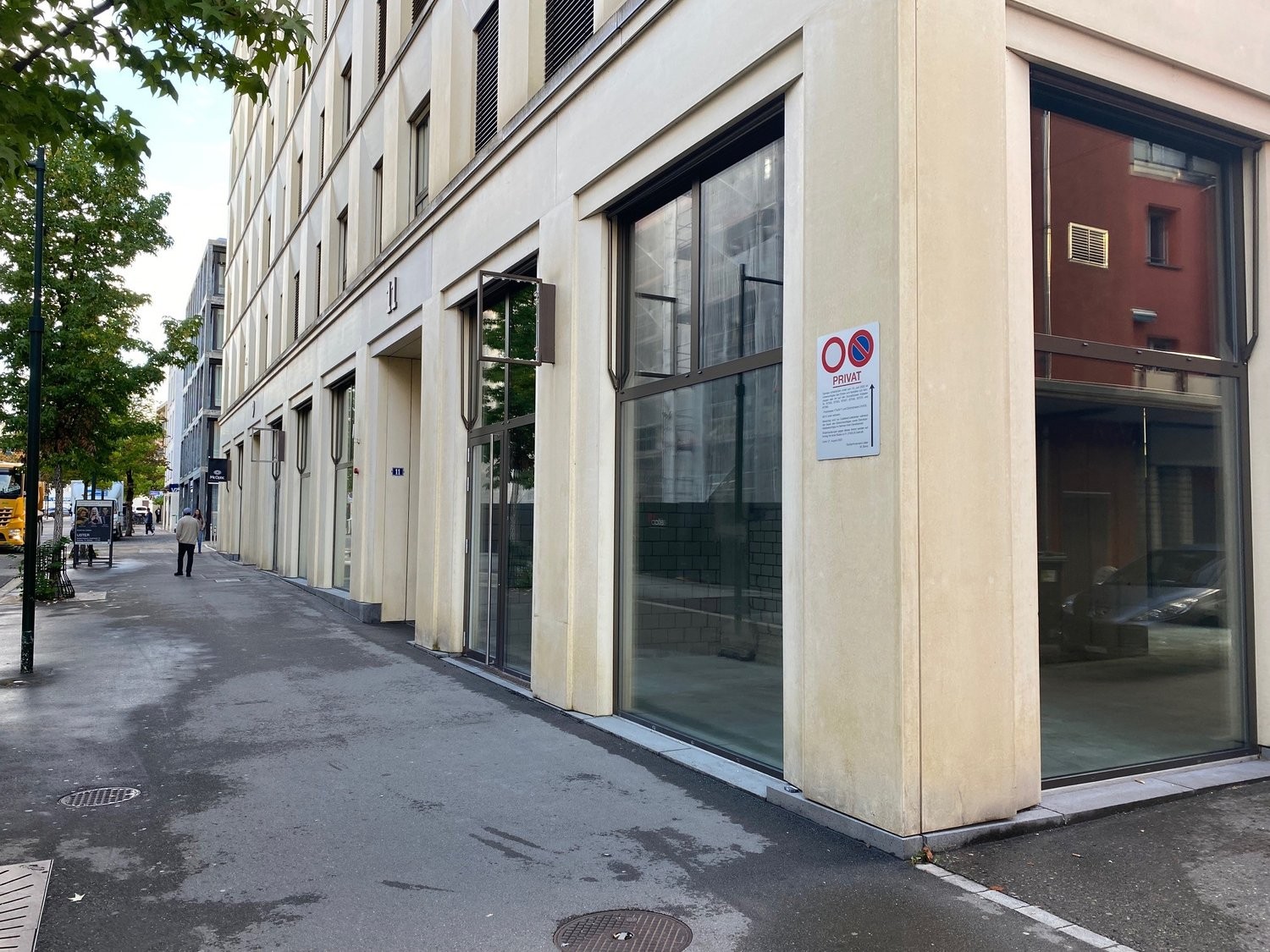 Negozio di 119m², foto 1 di 9