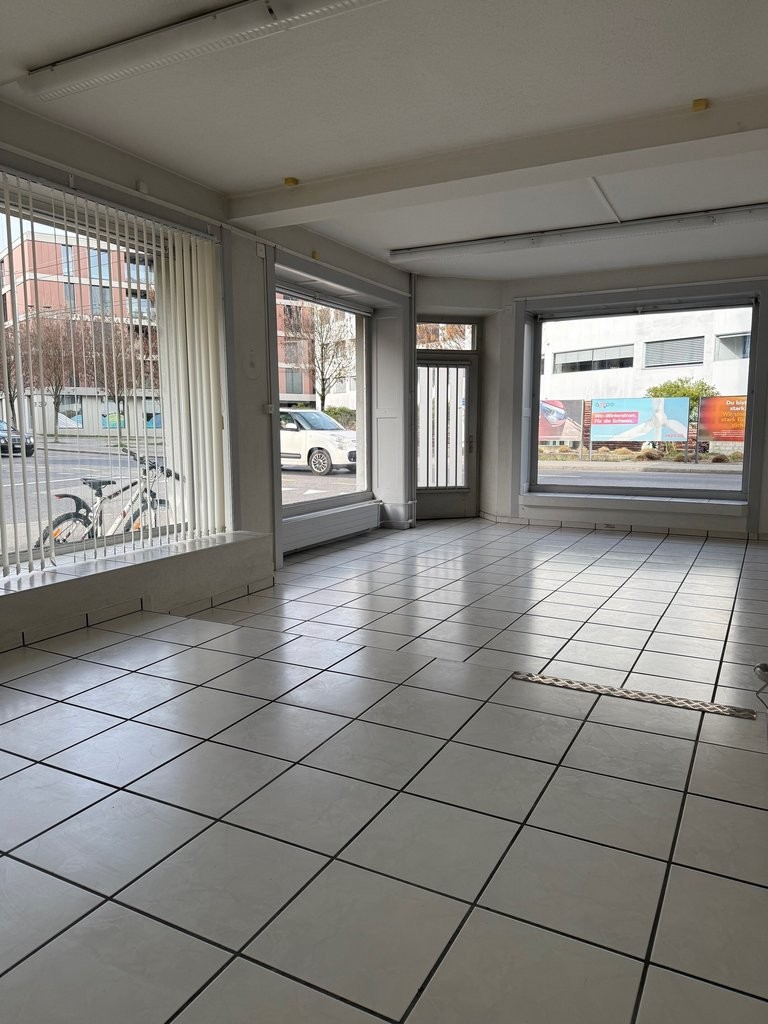 negozio di 87m², foto 2 di 8