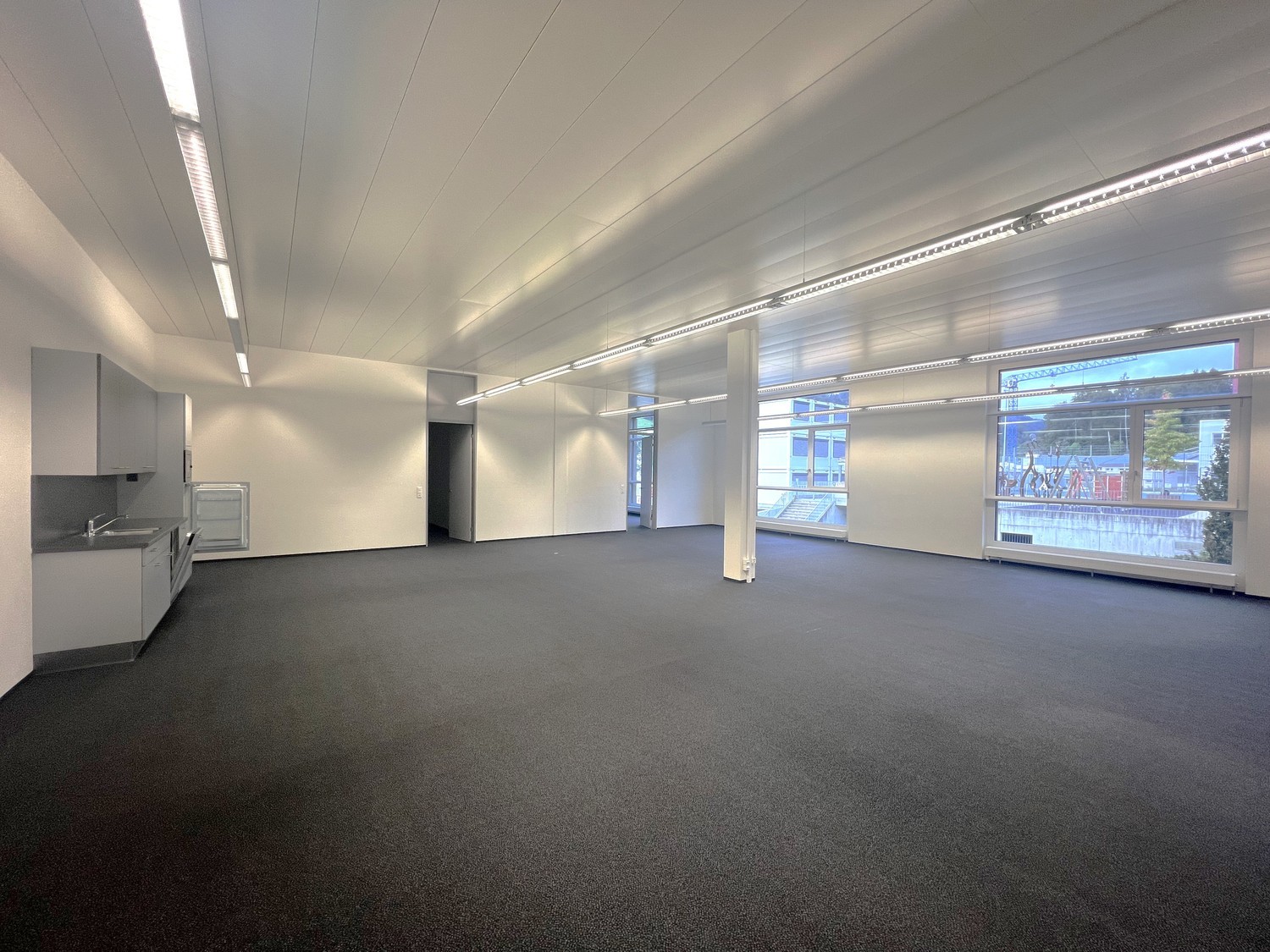 198m² de bureaux, photo 1 sur 9