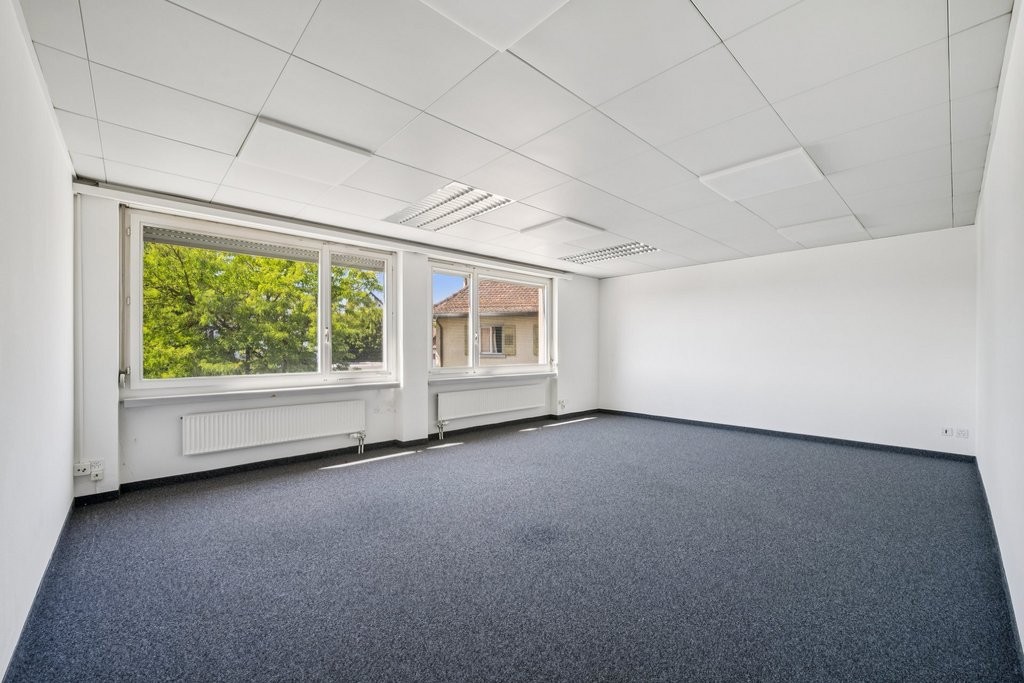 32m² office