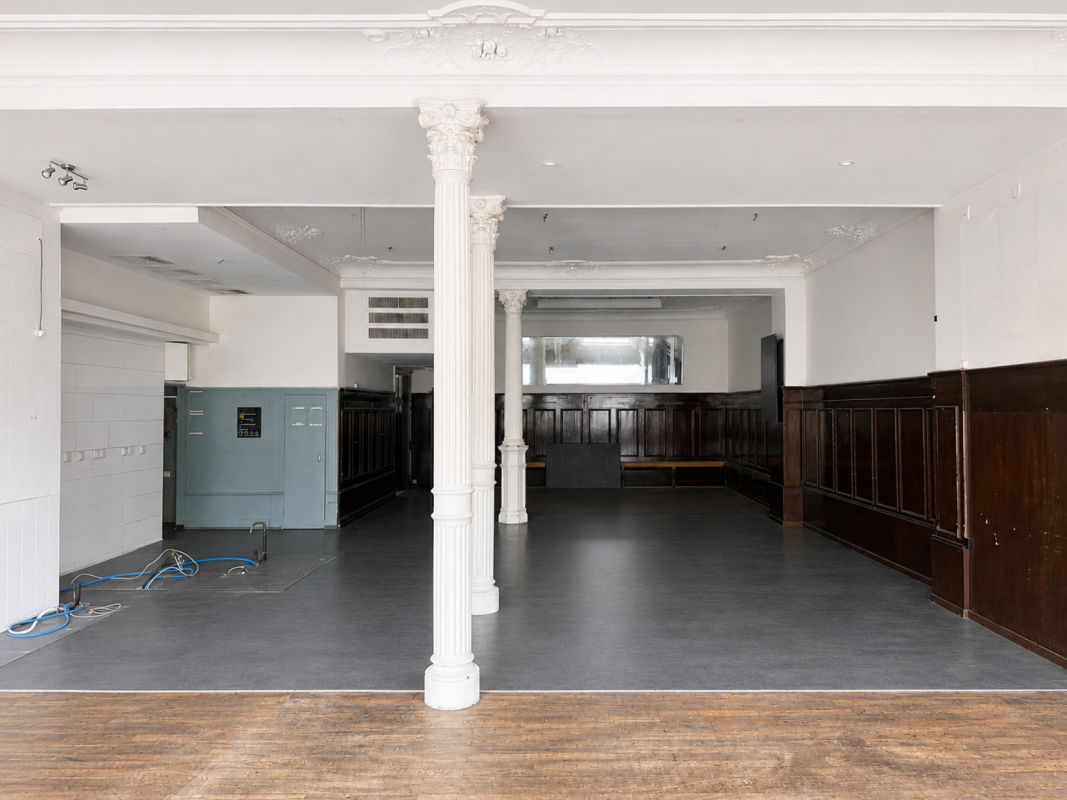 169m² commercial