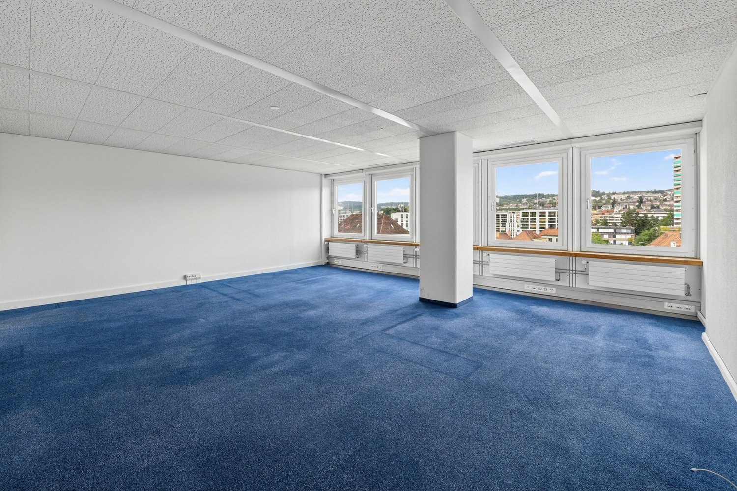 292m² office