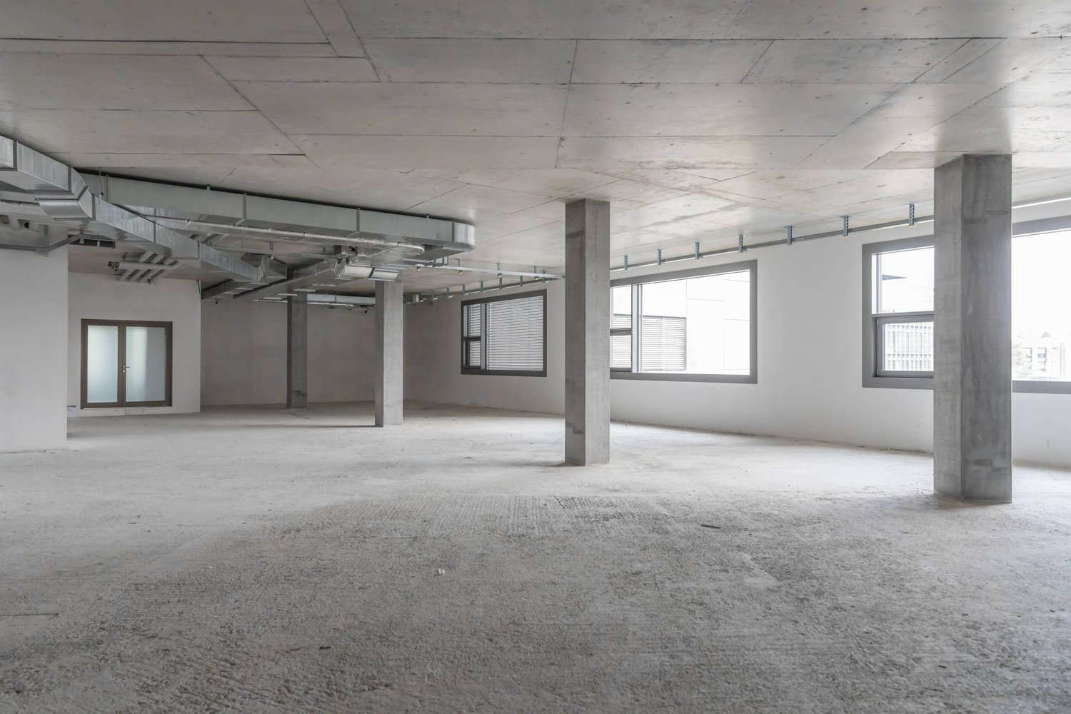 300m² Büro, Foto 1 von 10