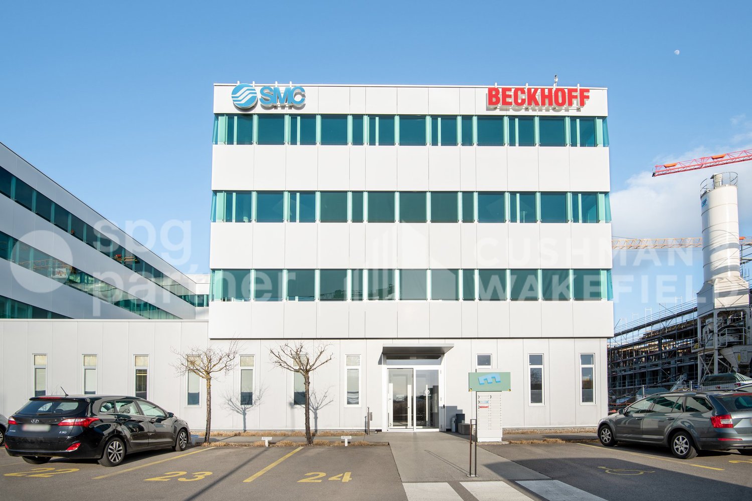 400m² office