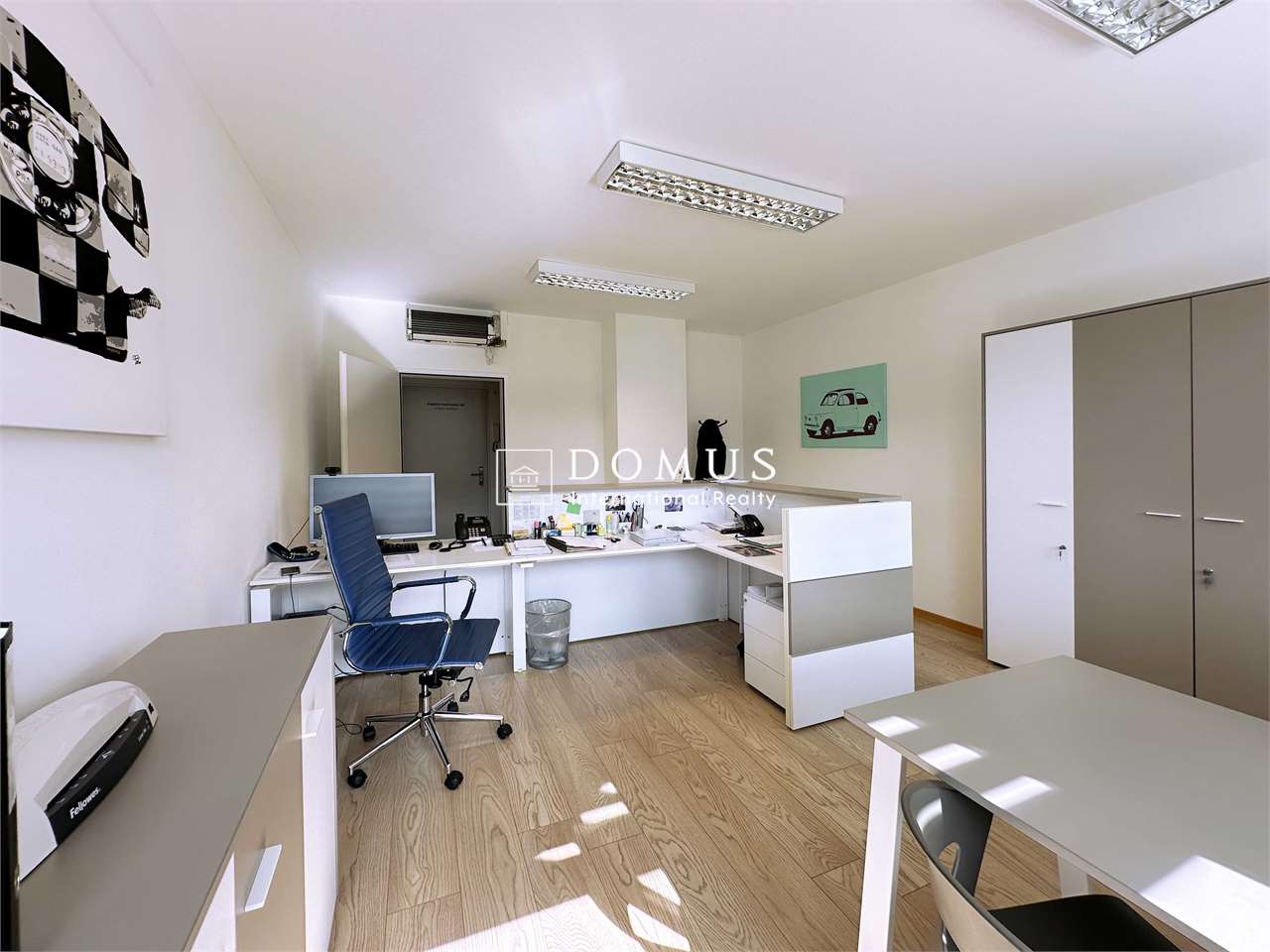 Office, foto 2 di 10