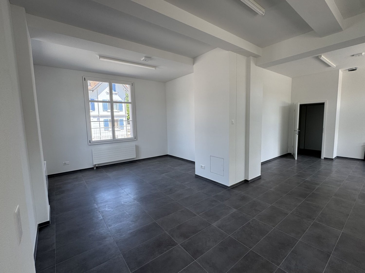 58m² office