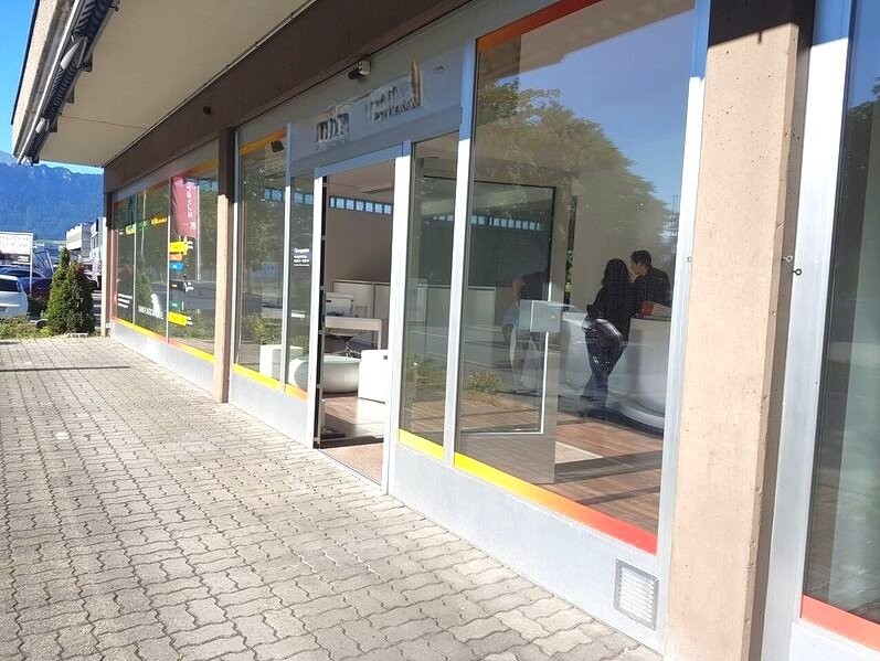 Shop, photo 1 of 10