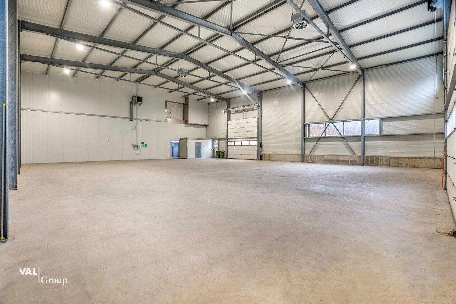 Oggetto industriale di 1060m², foto 1 di 10
