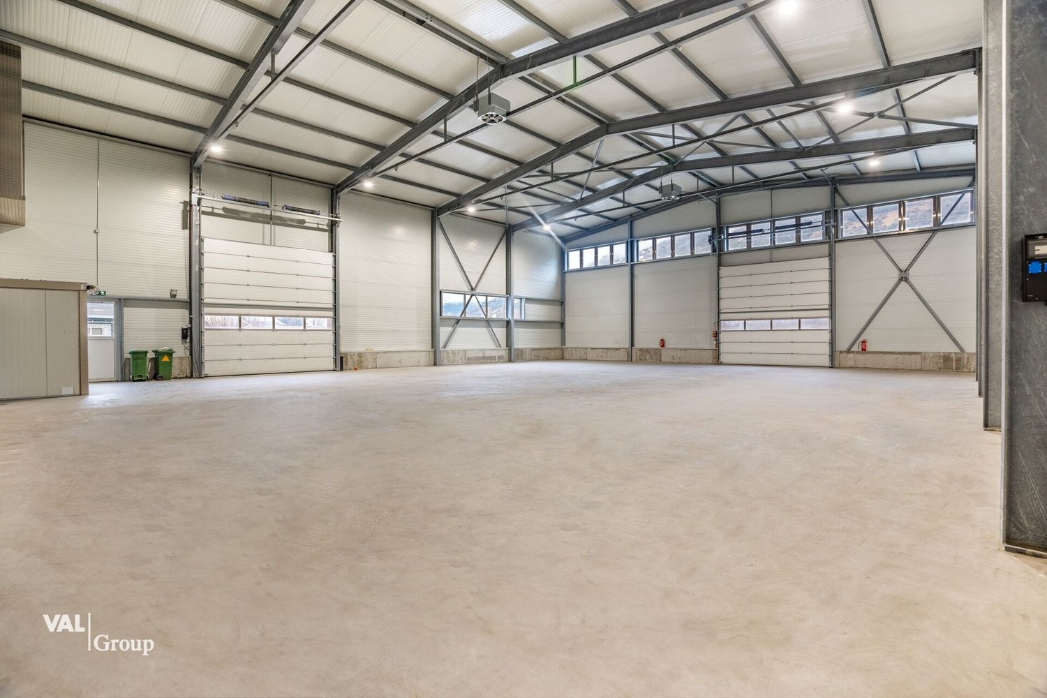 Oggetto industriale di 1060m², foto 2 di 10