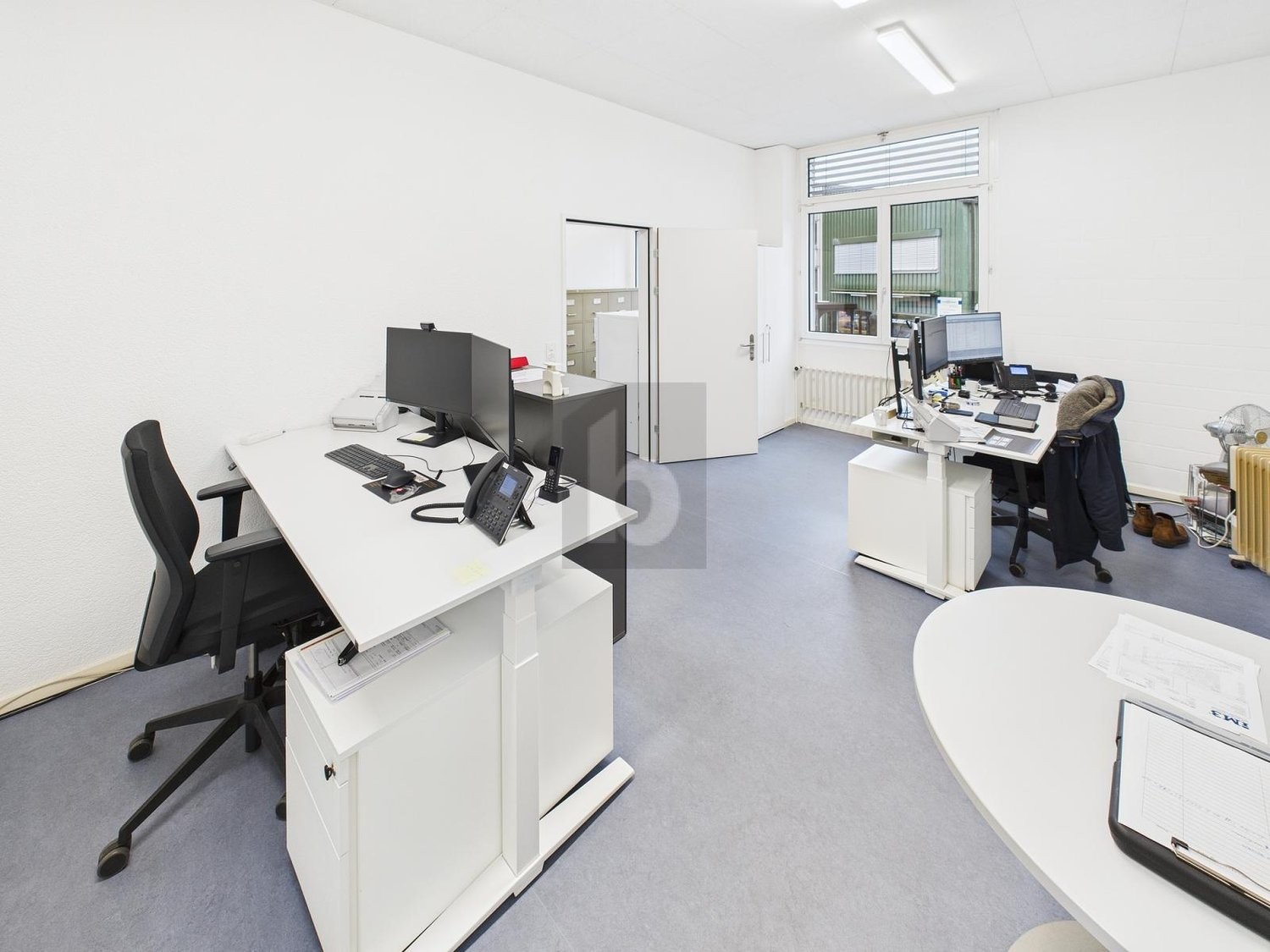 161m² office