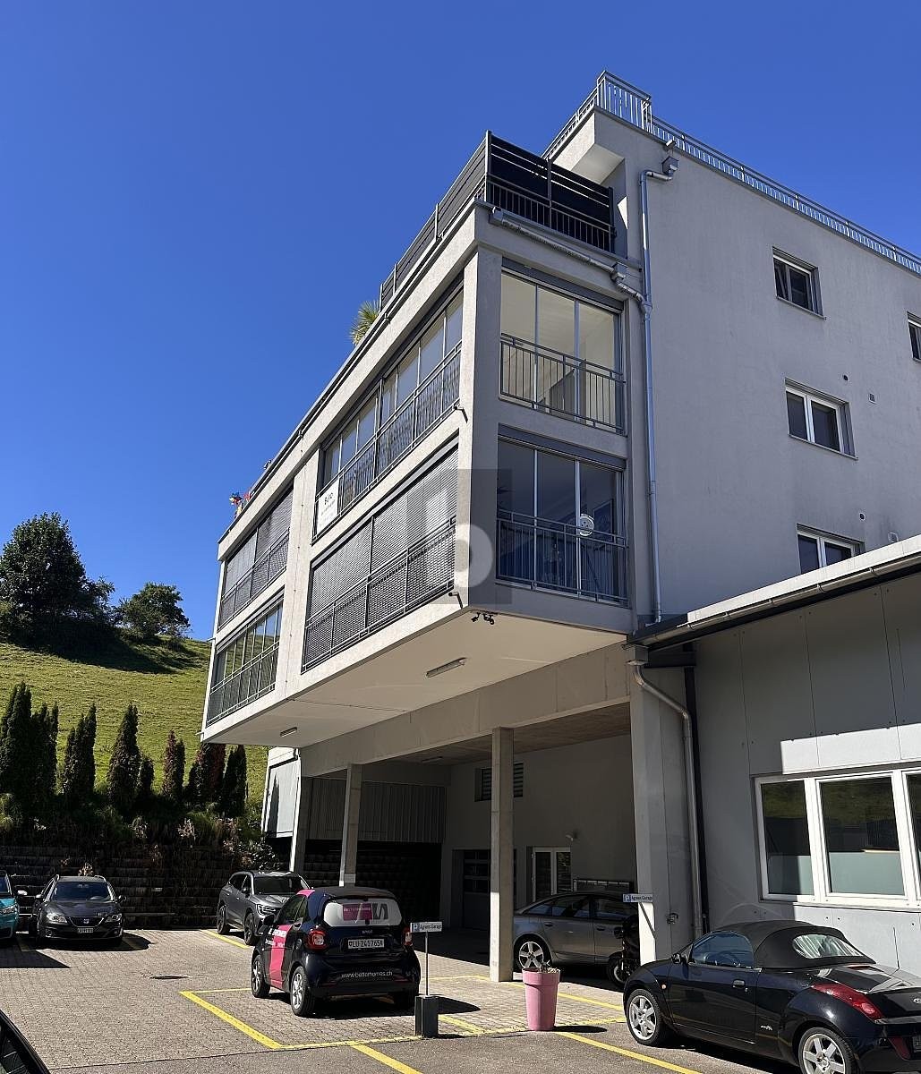 106m² office