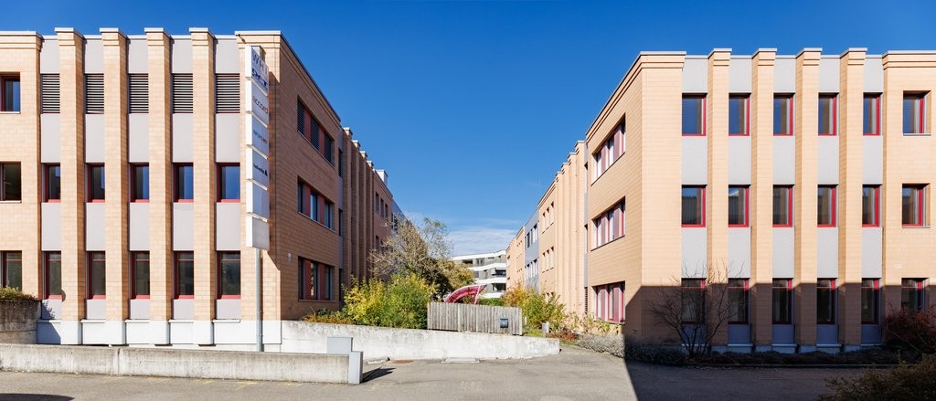 623m² office