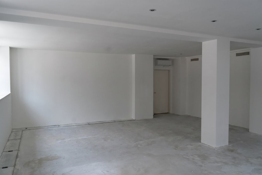 80m² commerciale, foto 3 di 4