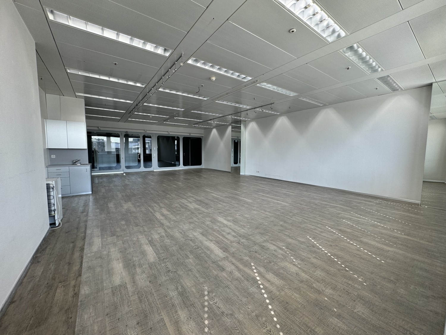 101m² commercial, Foto 4 von 4