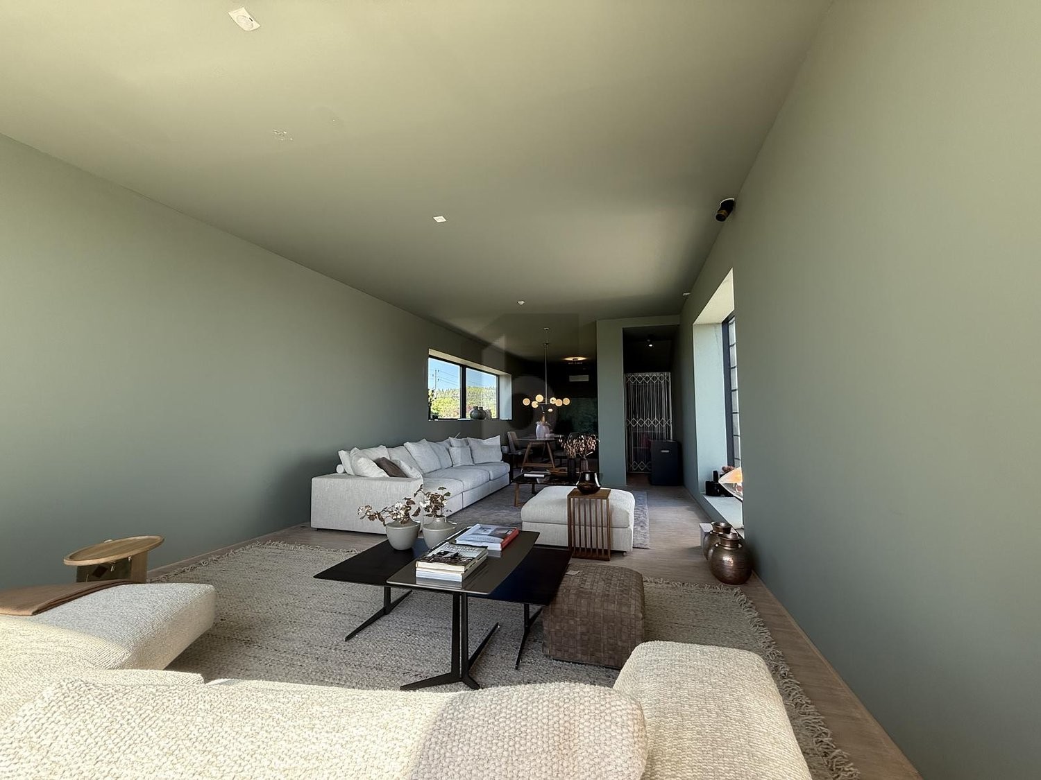 80m² office
