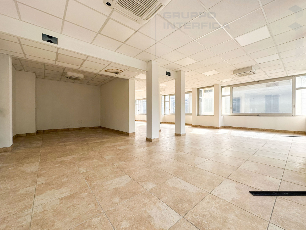 140m² Büro