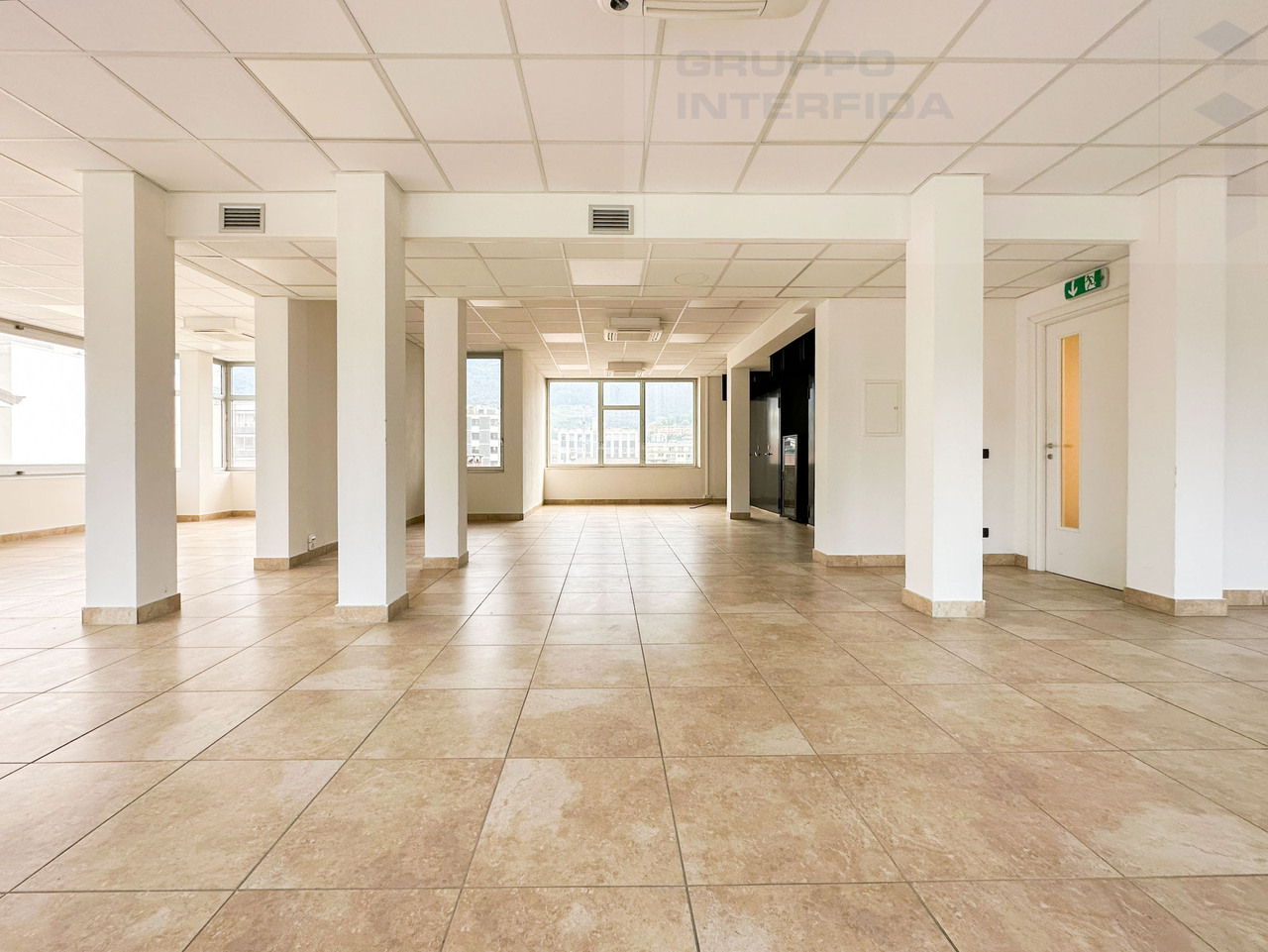 140m² Büro