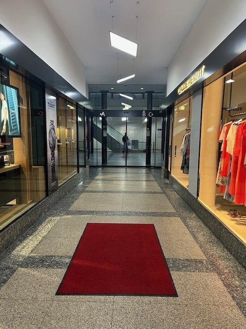 111m² Büro, Foto 2 von 5