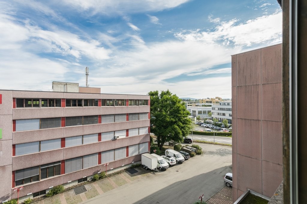 53m² office