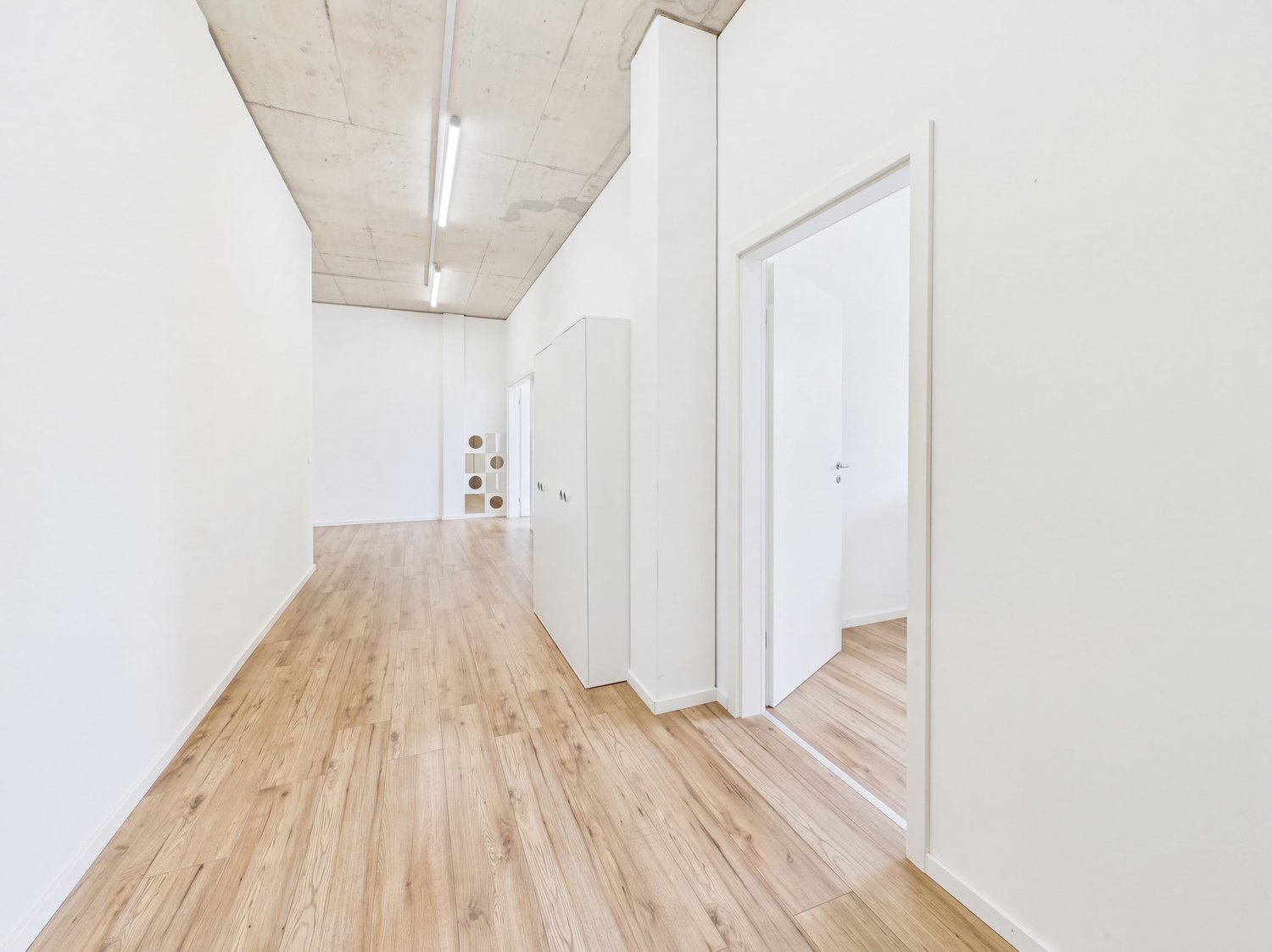 136m² commercial, photo 6 sur 10