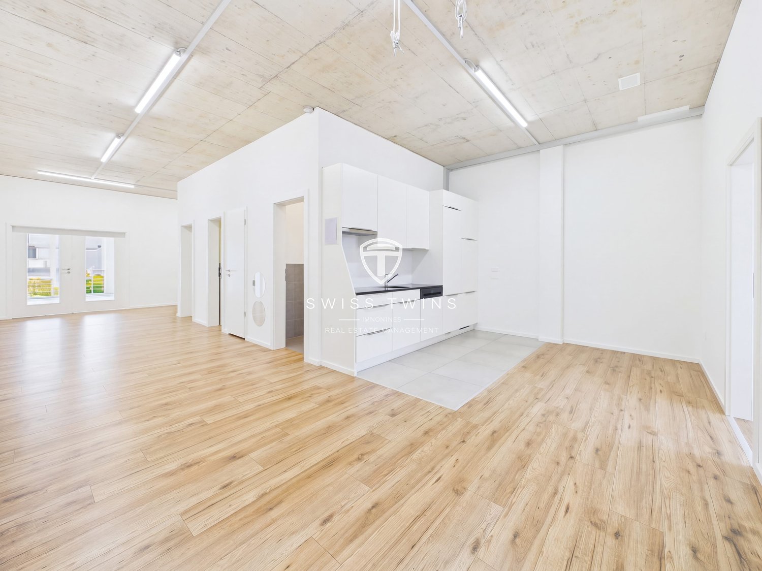 136m² commercial, photo 7 sur 10