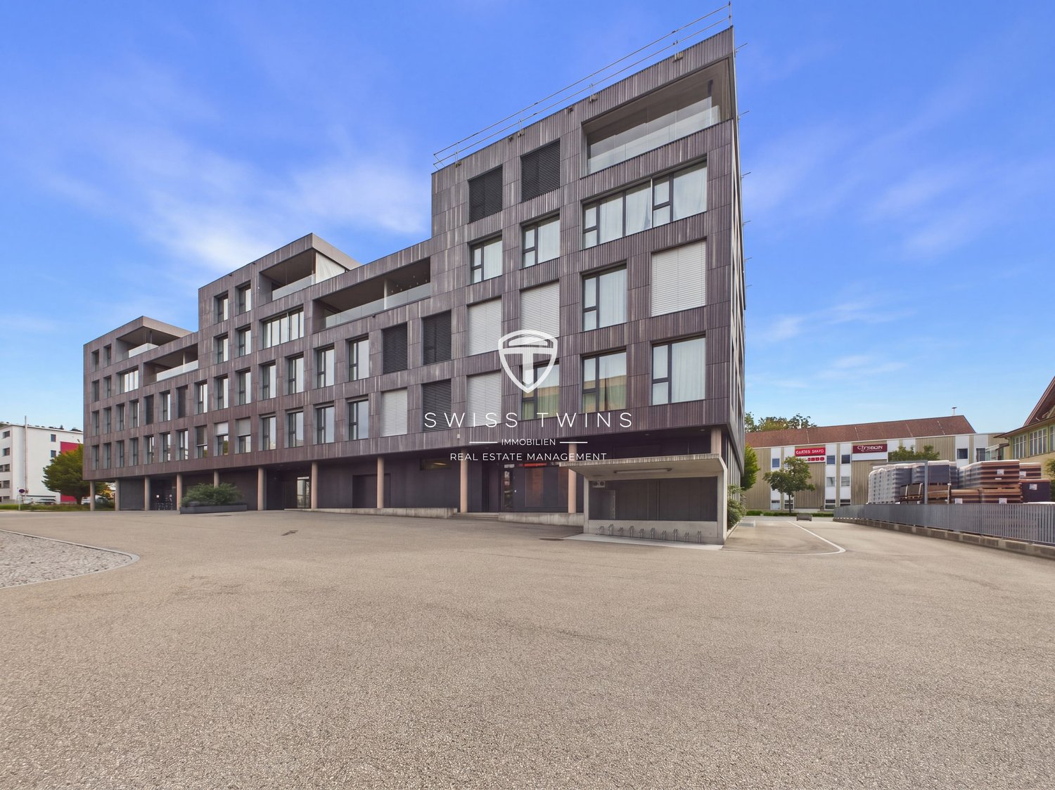 136m² commercial, photo 1 sur 10