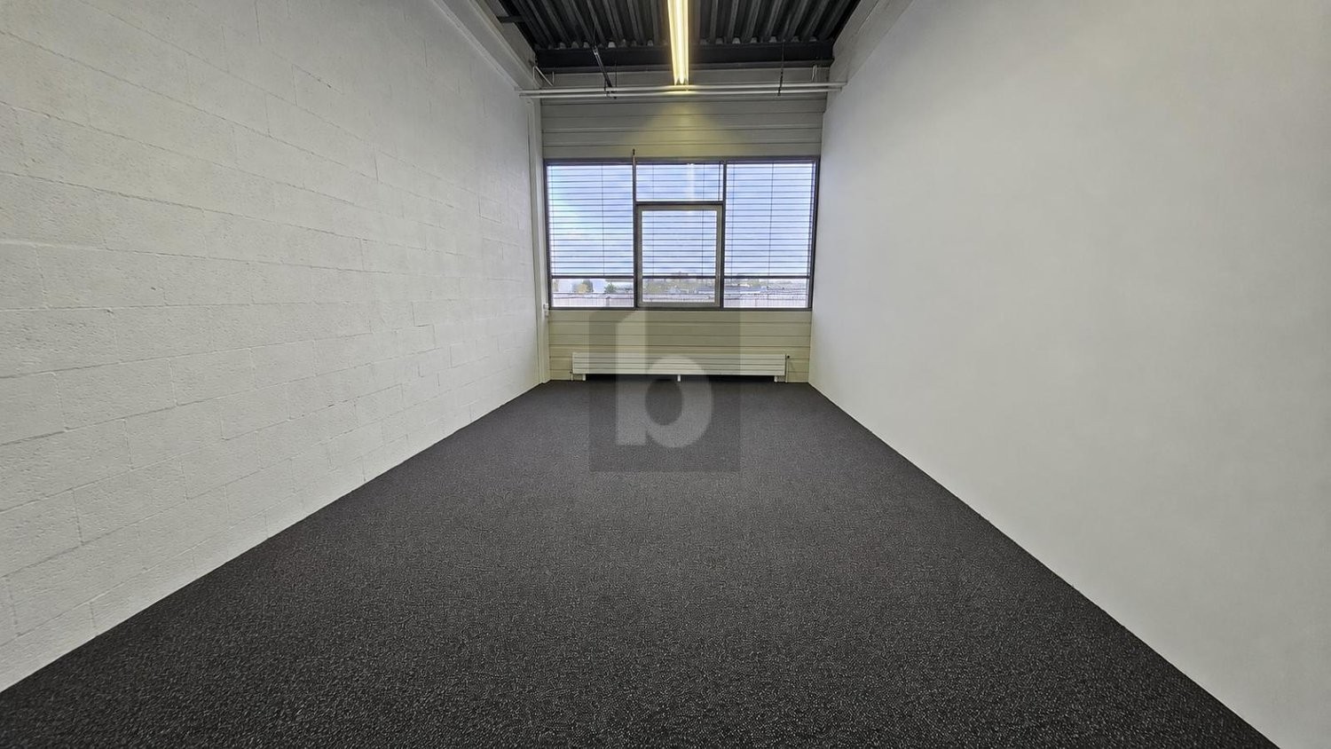 140m² office, photo 3 of 4
