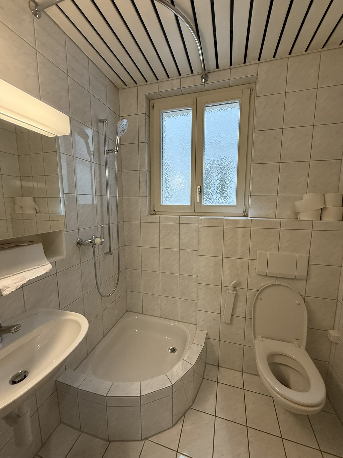 149m² commercial