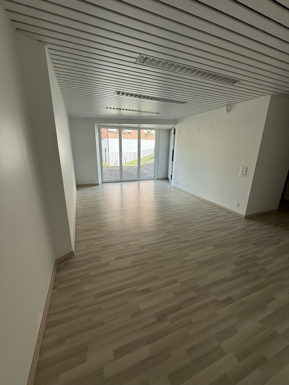 149m² commercial