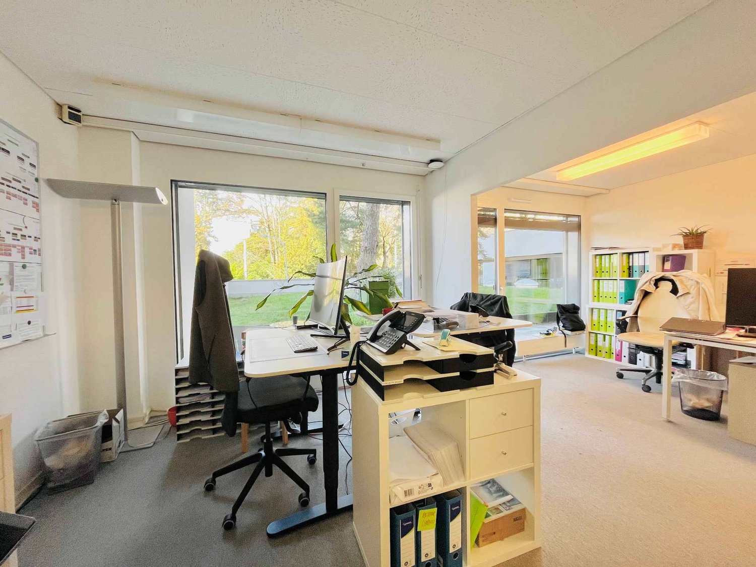 201m² Büro, Foto 3 von 3