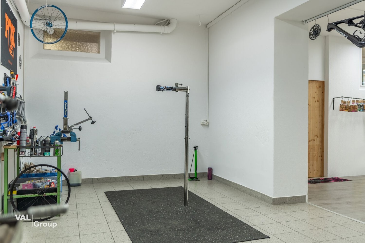136m² commerciale, foto 6 di 10