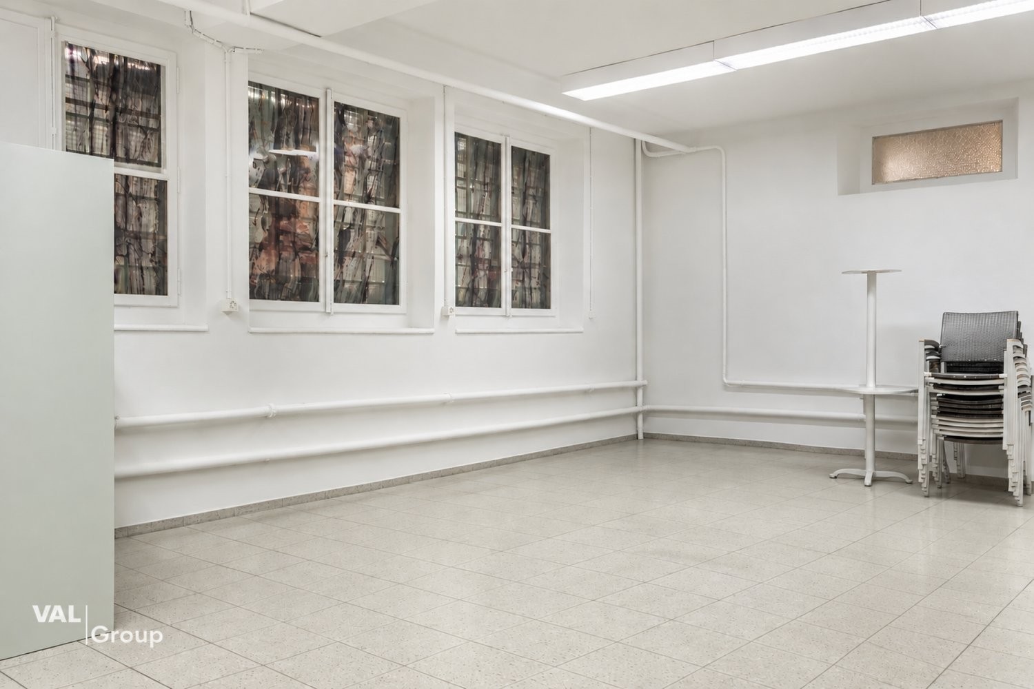 136m² commerciale, foto 2 di 10