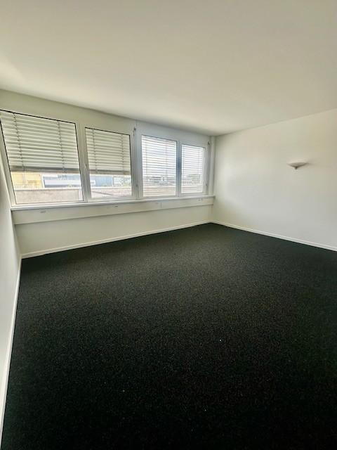 10m² office
