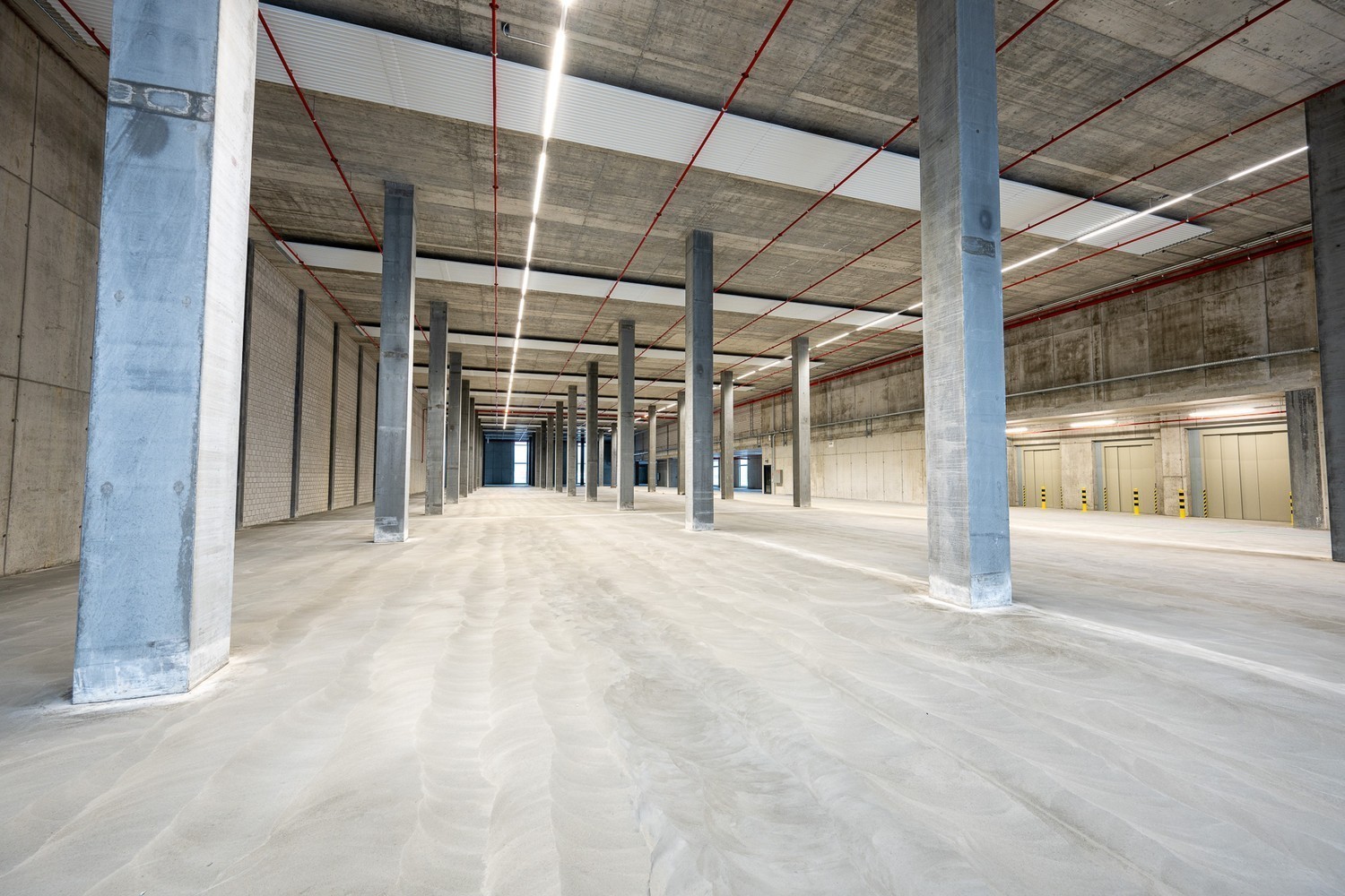 546m² storage room, Foto 1 von 10