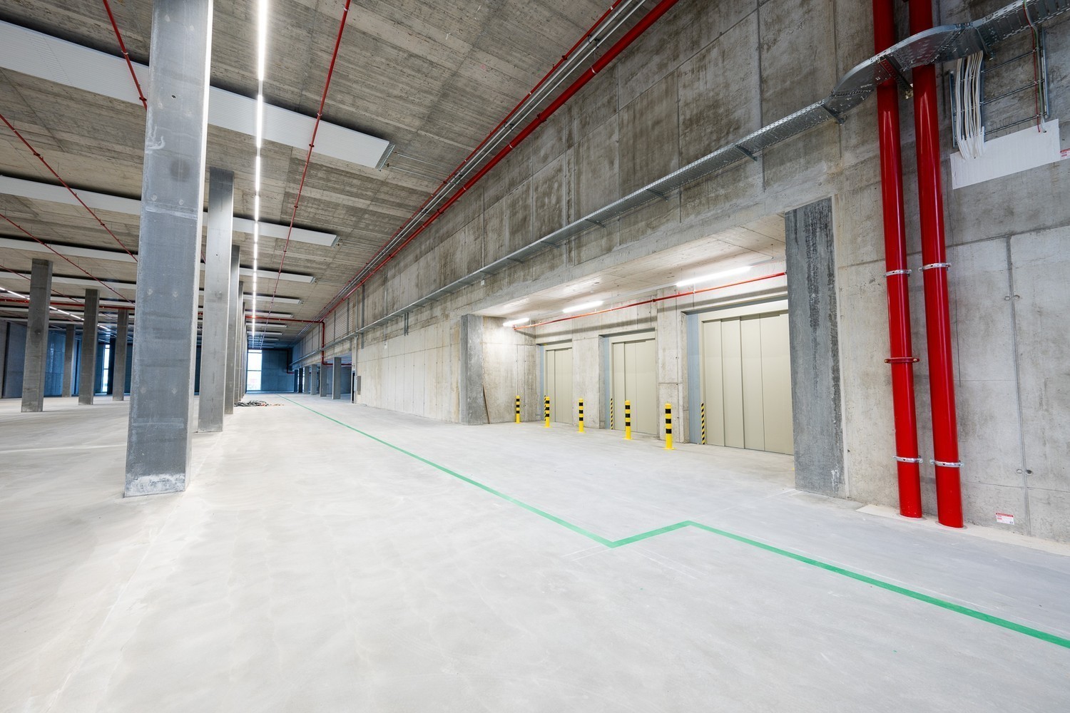 546m² storage room, Foto 2 von 10