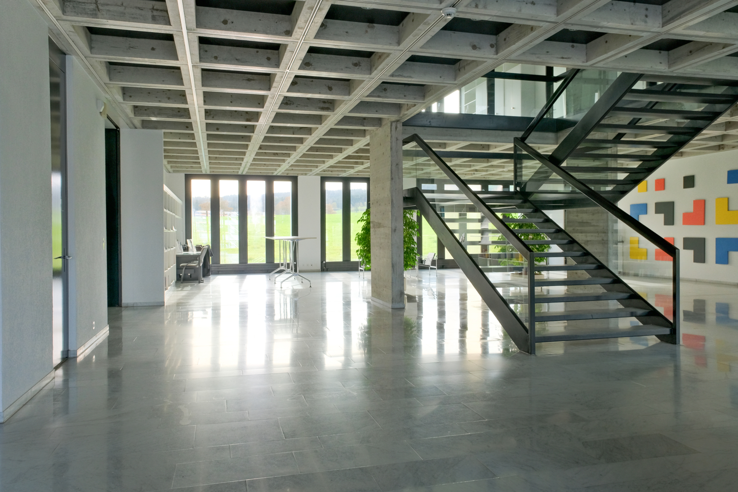 2207m² office