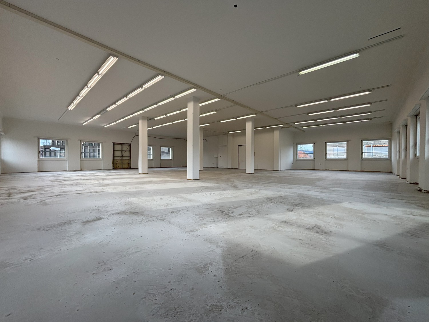 252m² commercial