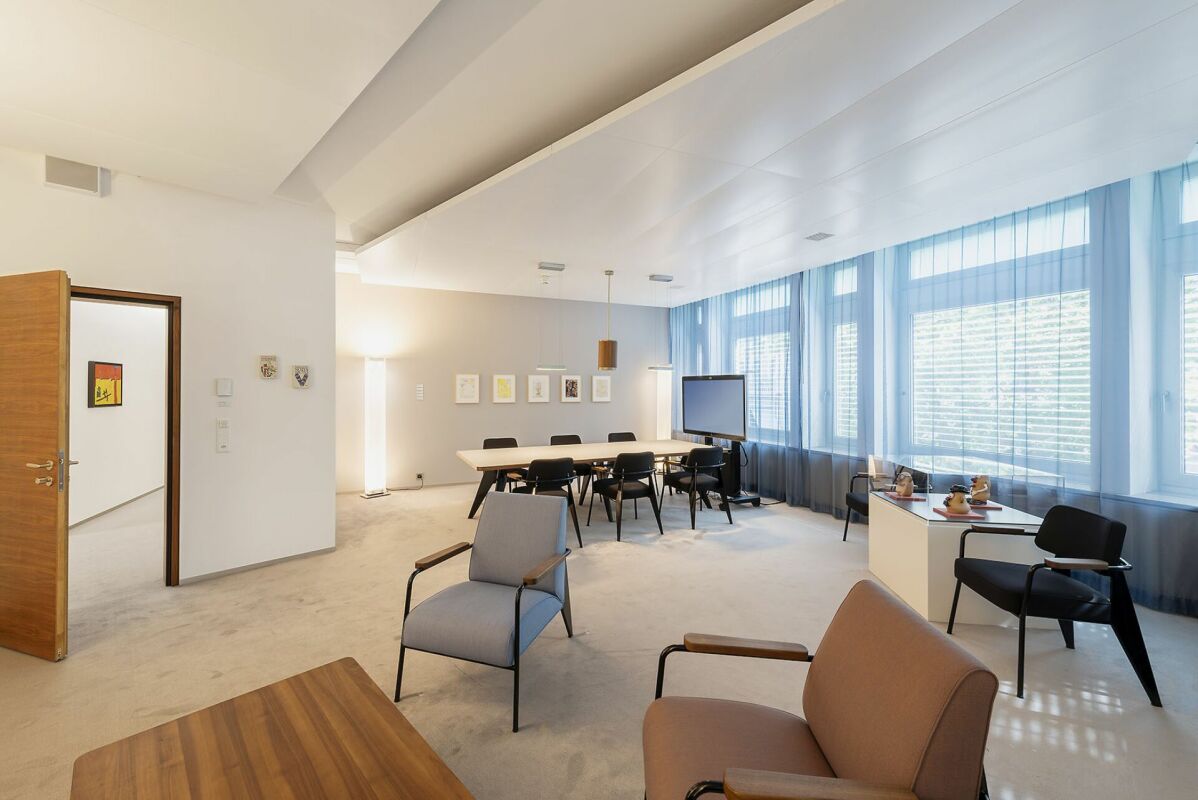 3500m² office