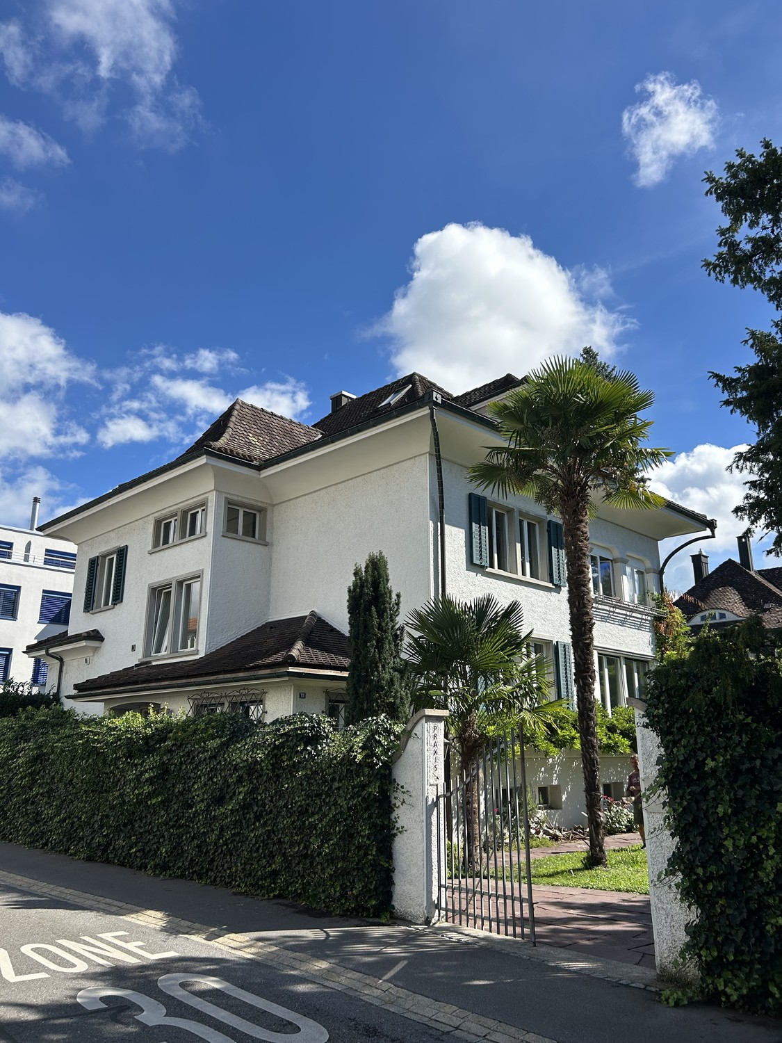35m² commercial, photo 1 of 6