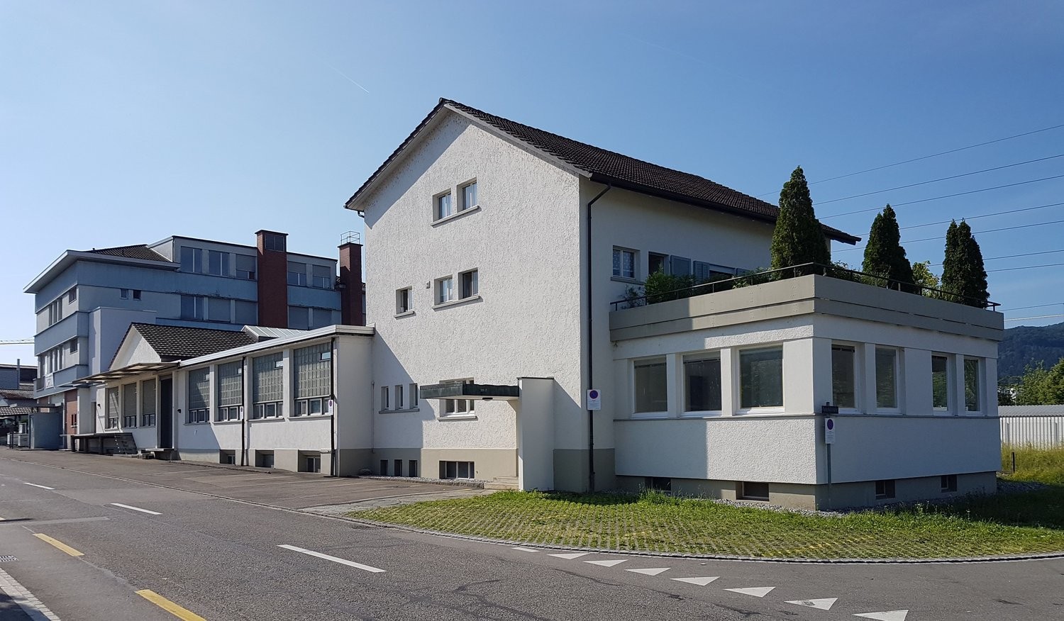 96m² office